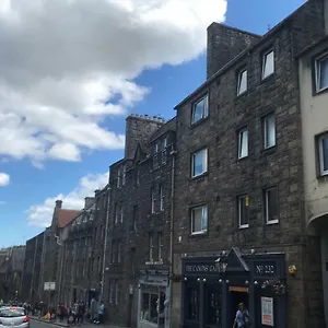 https://2-bedroom-flat-in-the-royal-mile.edinburghhotelsuk.org